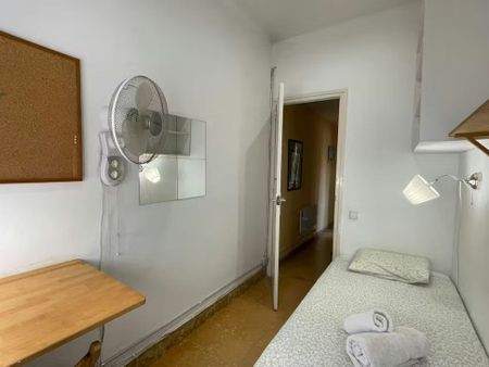 Carrer de Terol, Barcelona, Catalonia 08012 - Photo 2