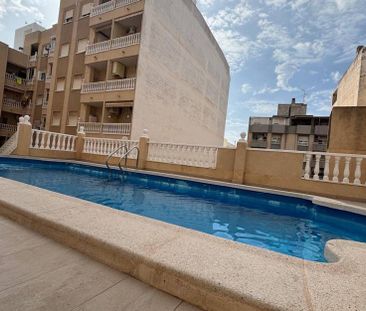 A magnificent apartment for long-term rental in Torrevieja. - Foto 2