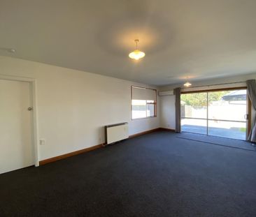 Six bedroom student home for 2026-2027 student year! - Photo 6