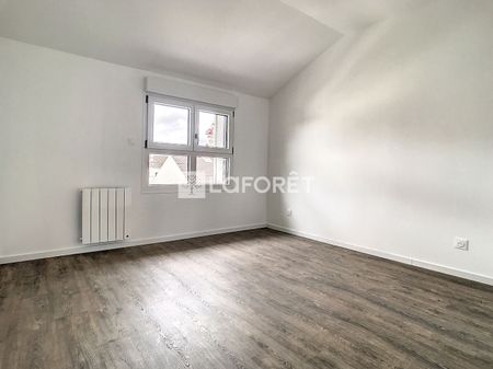 Location Appartement 4 pièces 80m² - Photo 3