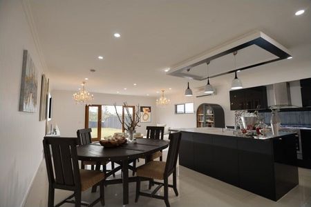Holmview - Photo 2