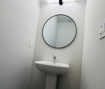 For Lease - 6 Mermot Lane, Richmond Hill, Ontario - Photo 1