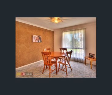 Family-Friendly 5-Bed Home: Modern Living with Nearby Amenities! - Photo 5