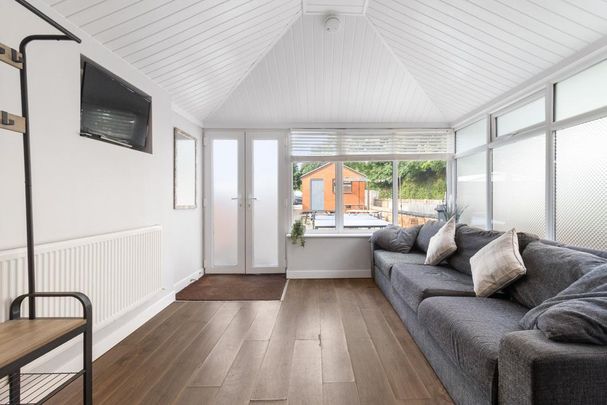 8 bedroom semi-detached house to rent - Photo 1