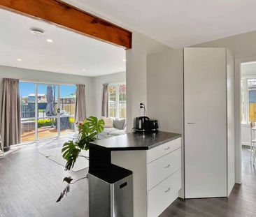 HORNBY - THREE BEDROOMS, NEW HEAT PUMP, OFF STREET PARKING - Photo 5