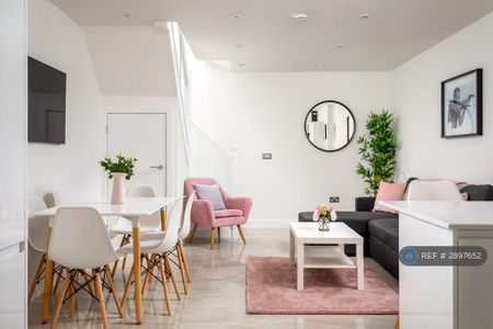 2 bedroom terraced house to rent - Photo 2