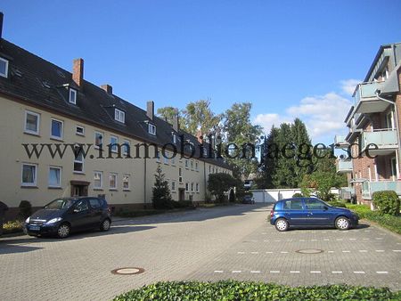 Alt-Garstedt - abgeschirmte ruhige Wohnanlage - renovierte Wohnung mit großem Wohnbereich - 1.OG - Foto 4