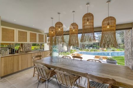 Proche Cannes – Superbe villa alliant charme et modernité – 5/6 chambres - Photo 5