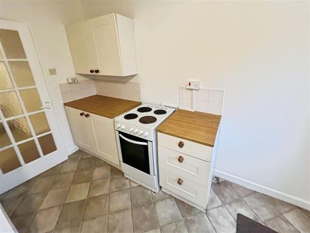 High Street, PORTH - Photo 4