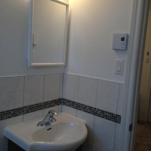 À VOIR 4 1/2 rénové appartement près métro concorde - Photo 2