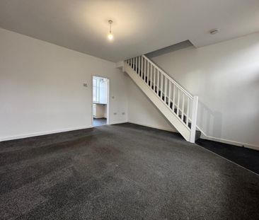 3 bedroom House To Let Total Size: 948 SQ FT - Photo 2