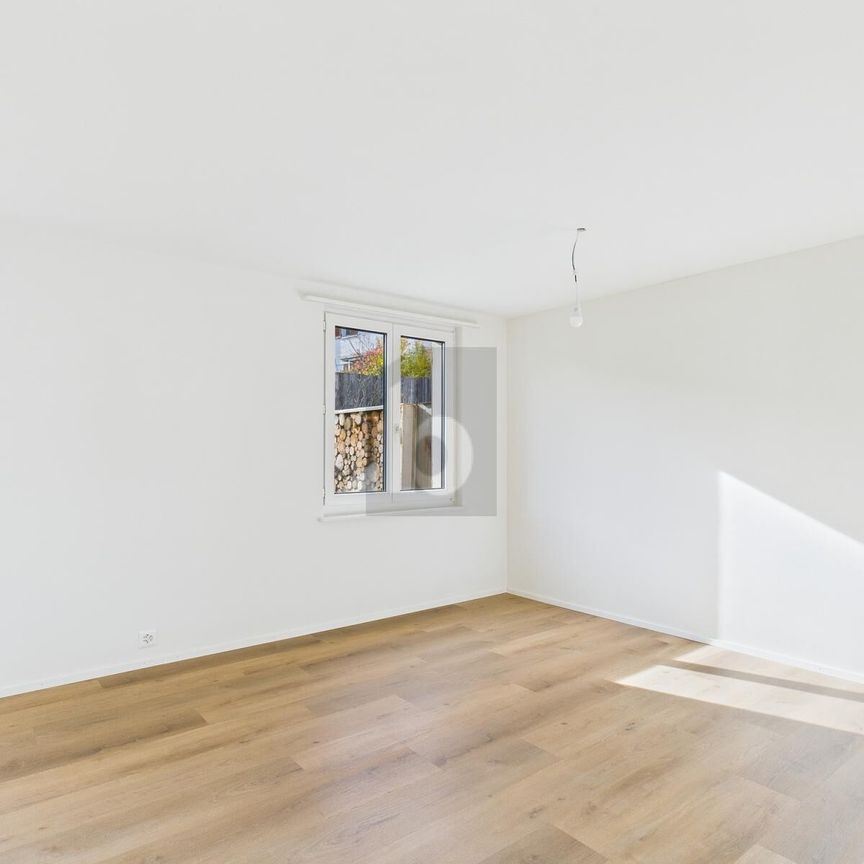 LIVING OASIS WITH GARDEN AND OPTIMAL LOCATION - Photo 1