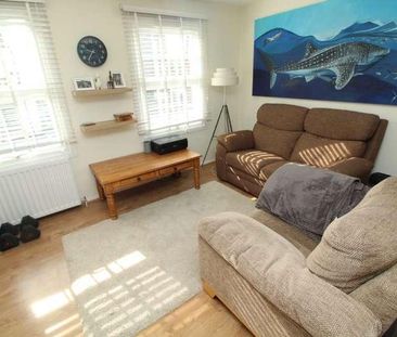 Pollys Yard, Newport Pagnell, MK16 - Photo 3