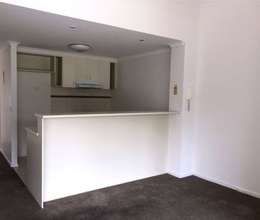 6/1 Bedford Street - Photo 6