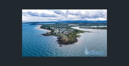 4 Bedroom, 1 Bathroom Property with Ocean Views - Photo 2