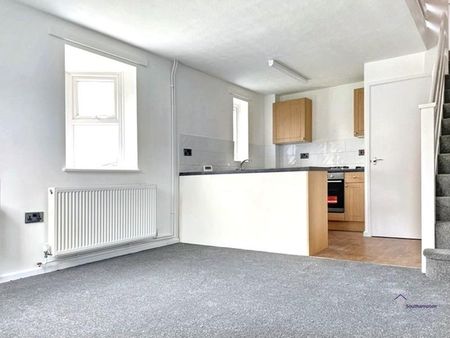 1 bedroom semi-detached house to rent - Photo 2