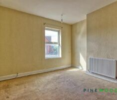 2 BEDROOM House - Terraced - Photo 5