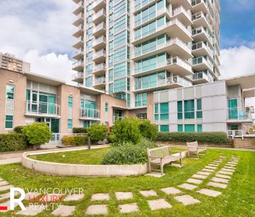 Condo in North Vancouver, BC - Photo 3