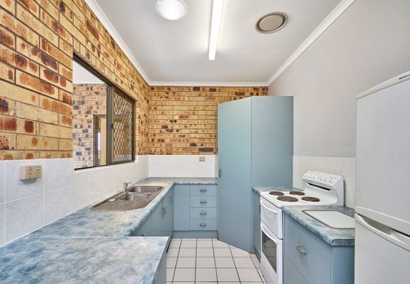 WHITFIELD WONDER! INDIVIDUAL DUPLEX GREAT LOCATION - Photo 1