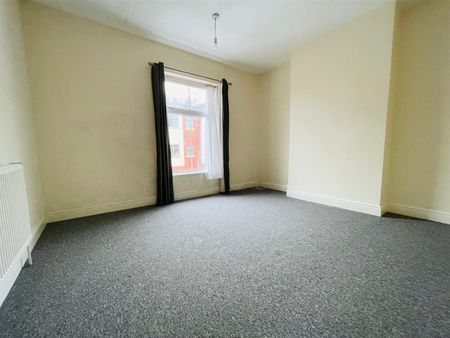 2 Bed House - Photo 2