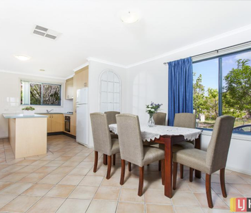 Enjoy a Central Location With Serene Surrounds - Photo 3