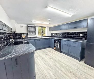 6 bedroom detached house to rent - Photo 6