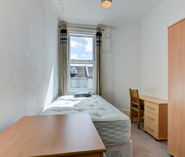 10 bedroom house to rent - Photo 2