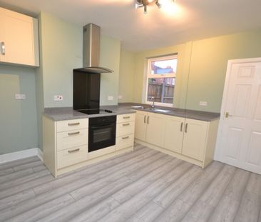 3 bed Mid Terraced House for Rent - Photo 6