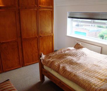 3 bedroom semi-detached house to rent - Photo 3