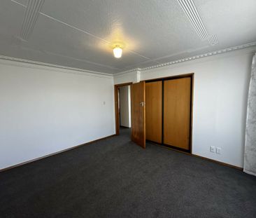 Beautiful in Belleknowes! - Photo 6