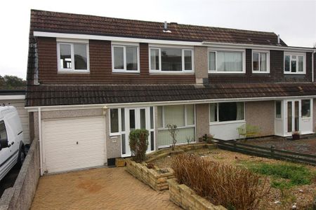 3 bedroom semi-detached house to rent - Photo 3
