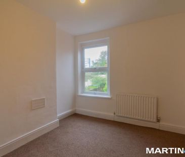 2 bedroom end of terrace house to rent - Photo 1