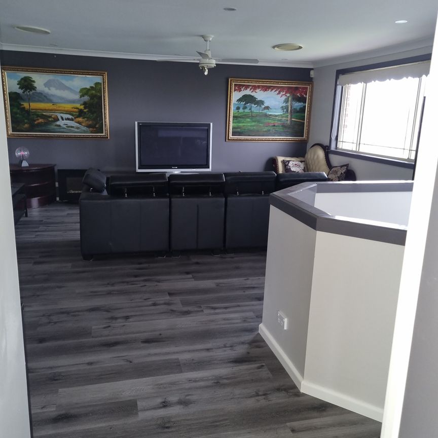 Rouse Hill - Photo 1