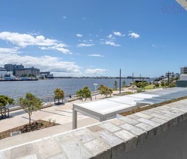 Luxuriously spacious two bedroom, two bathroom apartment in the Hun... - Photo 5