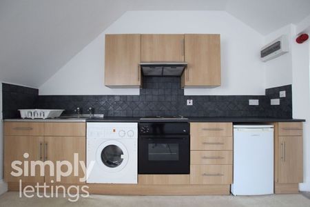 2 Bed property for rent - Photo 3