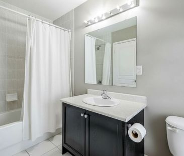 For Lease - 2353 Saddlecreek Crescent, Oakville, Ontario - Photo 3