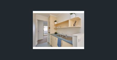 Independent Retirement rentals - includes 2 meals per day - Photo 5