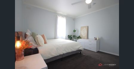 Neat as a pin, ready to move in! - Photo 5