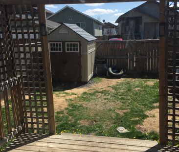 Sylvan Lake Townhome – 4 Bedroom/ 2.5 bath – Pet friendly - Photo 6
