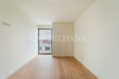 Apartamento T2 em Salgueiros, novo com 2 lugares de garagem e ultimo piso - Photo 5