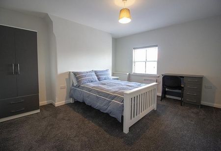 6 bedroom flat to rent - Photo 3