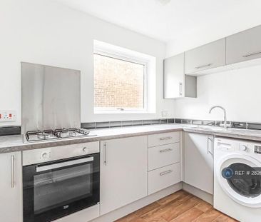 Studio to rent - Photo 6