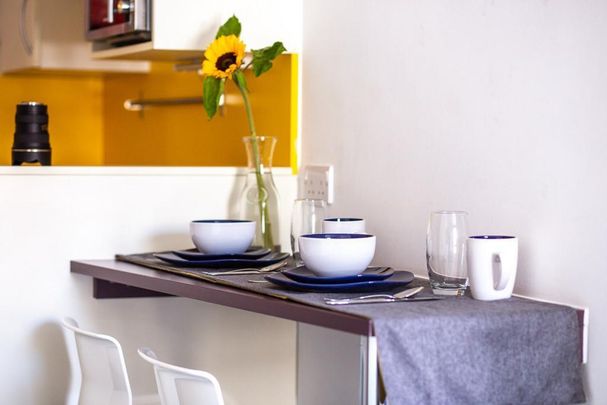 Studio to rent - Photo 1