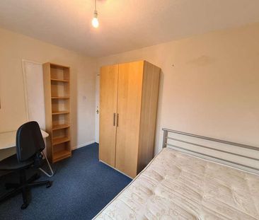 Stretford Road, Hulme, Manchester, M15 - Photo 5