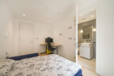 3 bedroom flat to rent - Photo 5