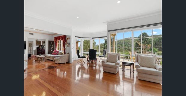 Earlwood Manor - Photo 1