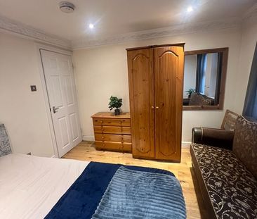 Room in a Shared Flat, Oxbow Mansions, SE10 - Photo 6