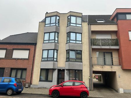 Gemeubelde studio op het gelijkvloers - Photo 2