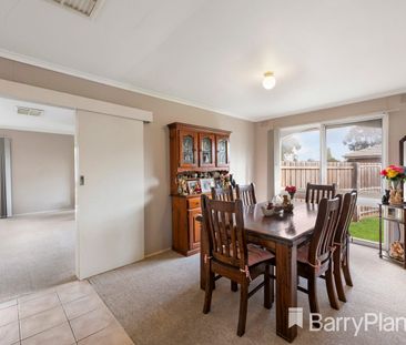 Warm Family Home. - Photo 6