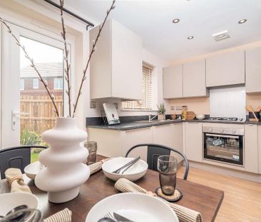 3 bedroom semi-detached house to rent - Photo 1